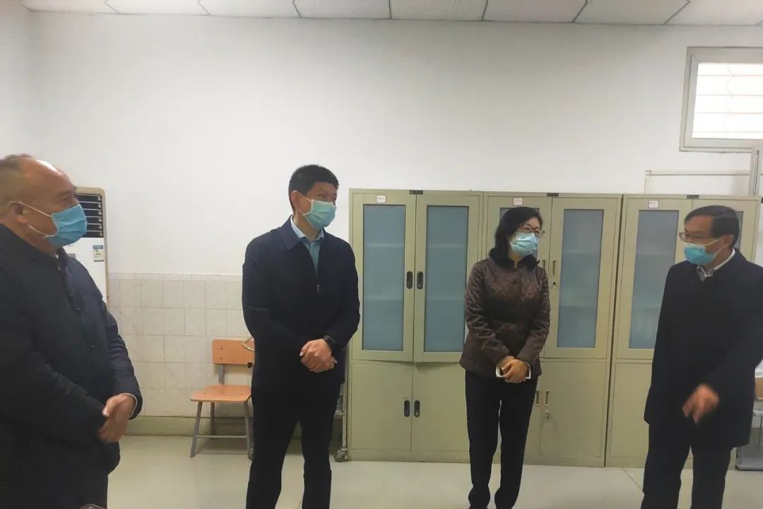 省教育廳檢查組在廳直屬學(xué)校檢查指導(dǎo)疫情防控工作